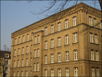 Detail der leerstehenden alten Mannschaftsquartiere