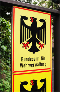 Schild an der Ermekeilkaserne